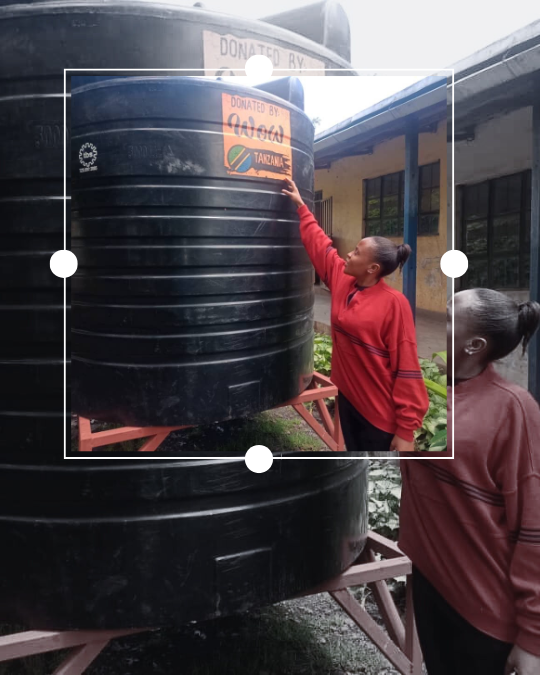 Water Tank with WOW label